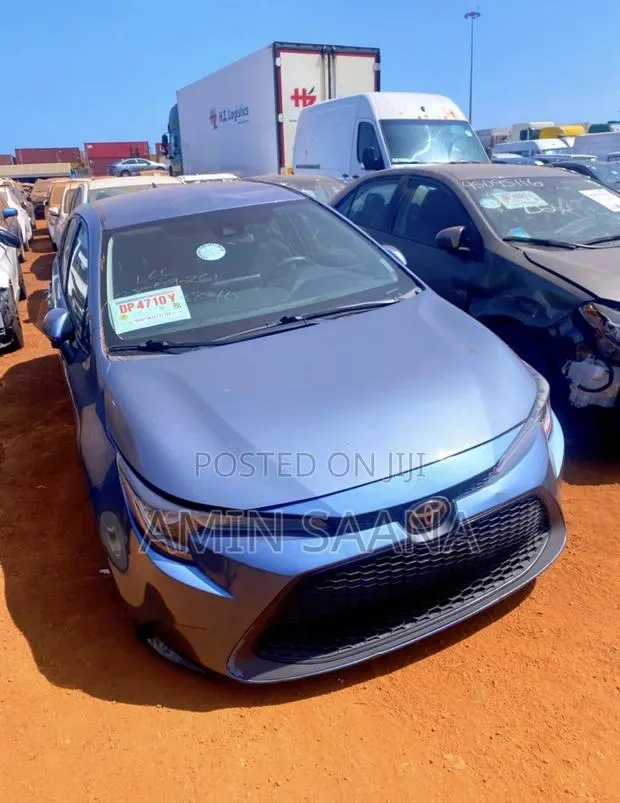 Toyota Corolla LE 2020 Blue · Photo 1