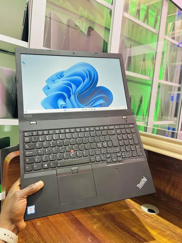 Laptop Lenovo ThinkPad L580 8GB Intel Core i5 SSD 256GB ยท Photo 1