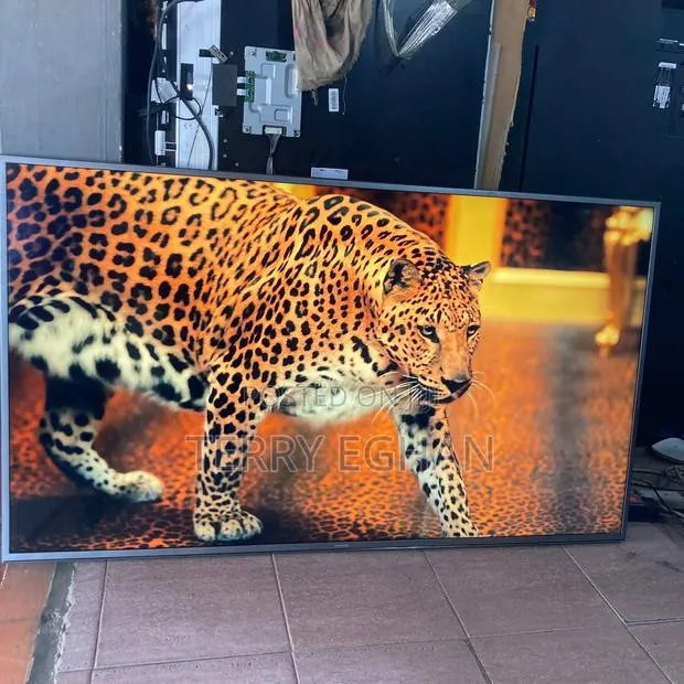 60 Inches Samsung Smart Uhd TV · Photo 1