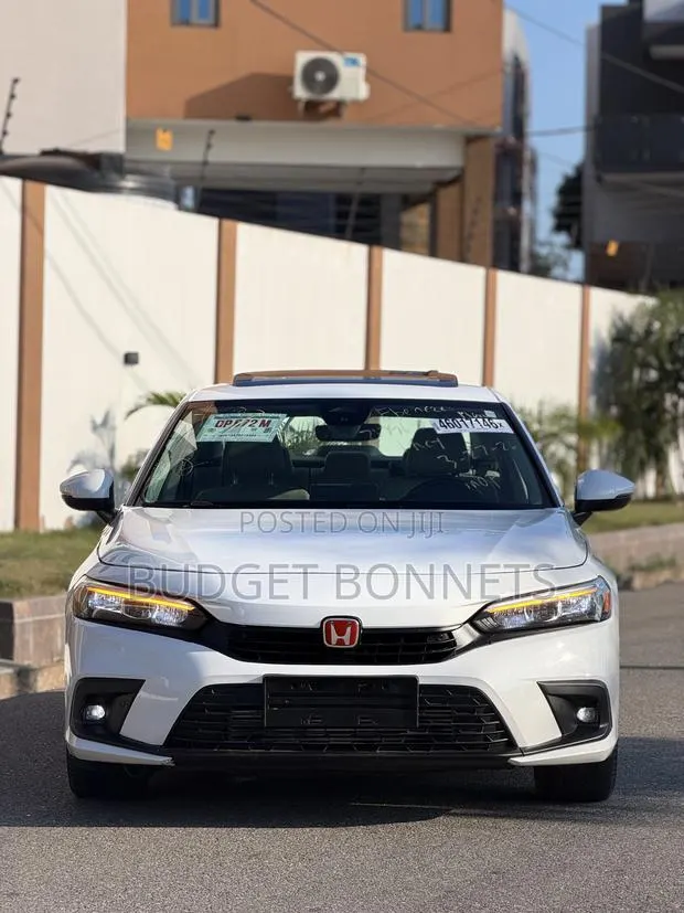Honda Civic Touring 2022 White · Photo 1