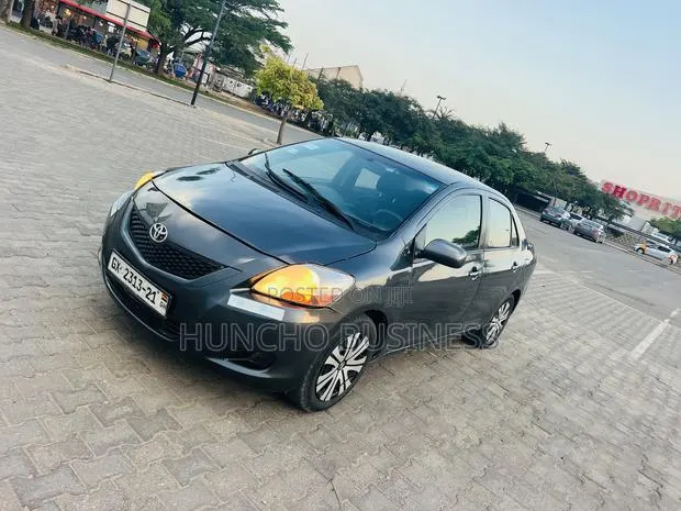 Toyota Yaris 2008 Gray
