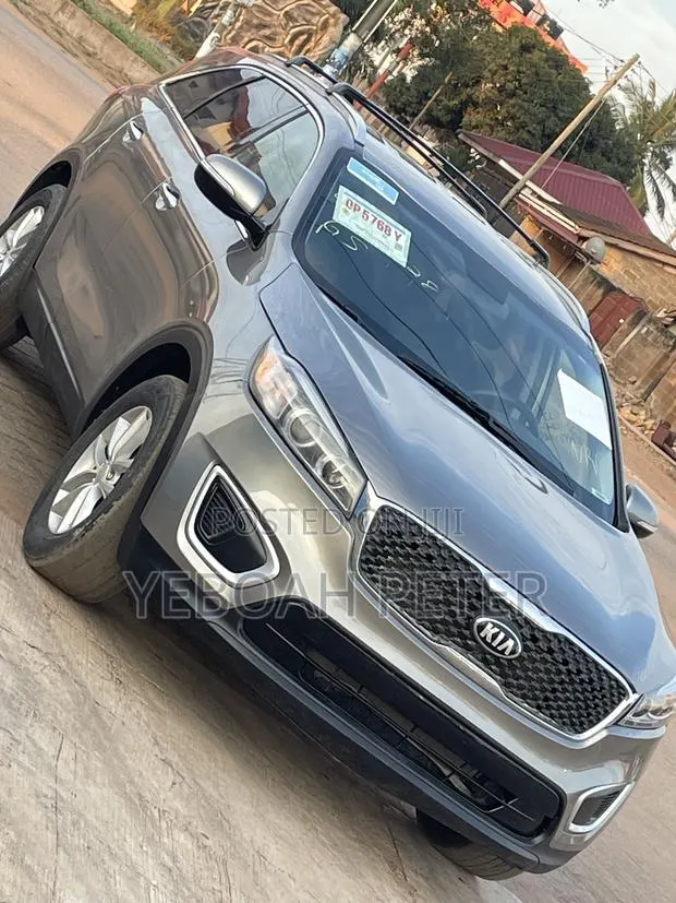 Kia Sorento 4dr SUV 2016 Gray · Photo 1