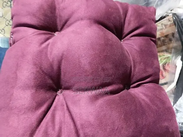 Decorative Chair Pillows · Photo 1