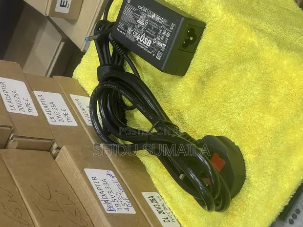 Hp Blue Pin Charger ( 65w) · Photo 1