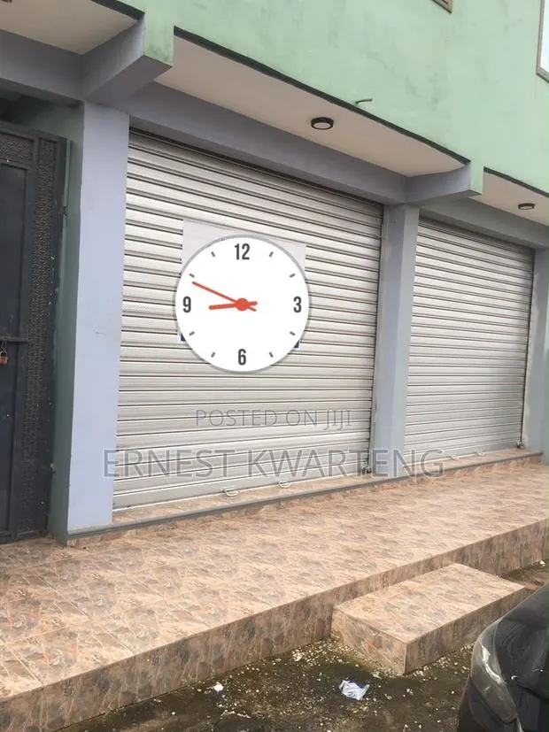 Store to Let · Photo 1