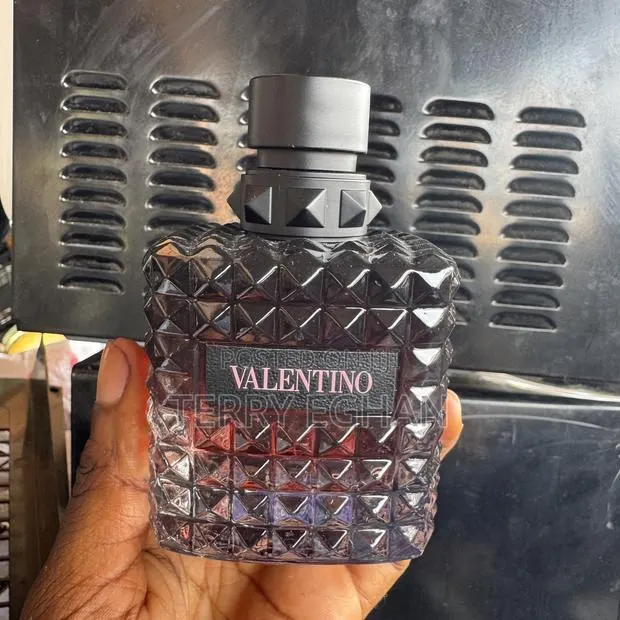 Valentino Donna Born in Roma Intense · Photo 1