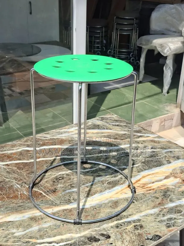Plastic Top Round Stool · Photo 1