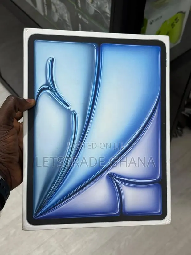 New Apple iPad Air 13 (2026) 128 GB Gray · Photo 1