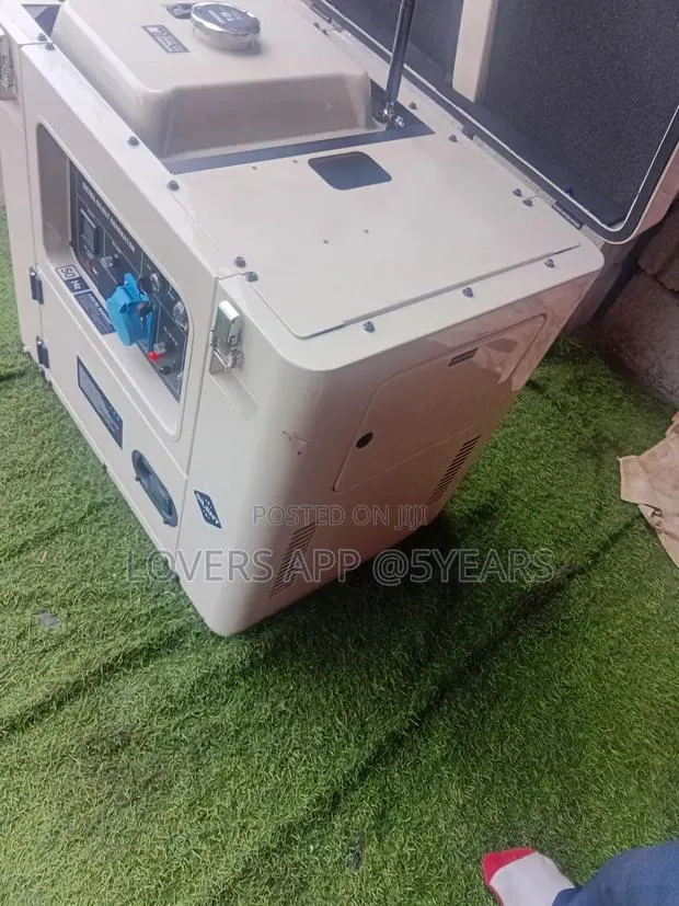 Top-Rated 10kva Uk-Model Diesel Engine Uk-Model Generator · Photo 1