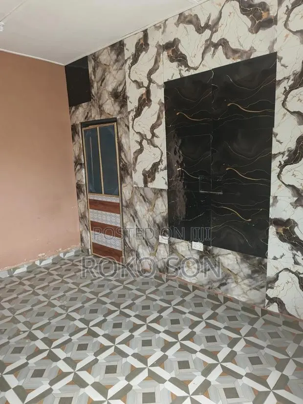 Mini Flat in Dr Roko, Manhean for rent · Photo 4