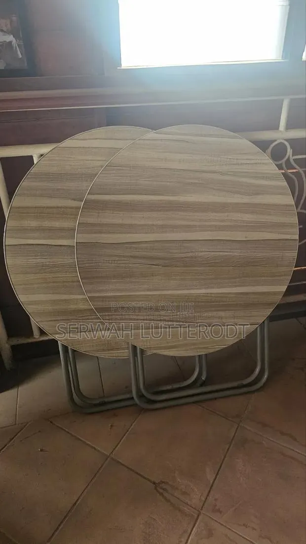 Light Wood Colour Effect Small Round Dining Table 1 Table and 2 Chairs · Photo 1