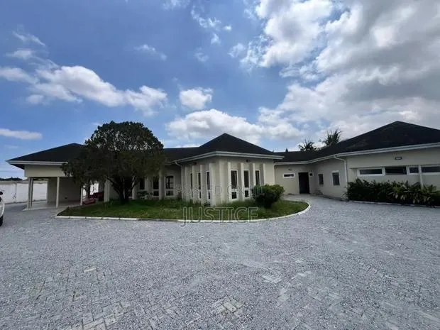 8bdrm Mansion in East Legon, Ghana Link Area for rent · Photo 1
