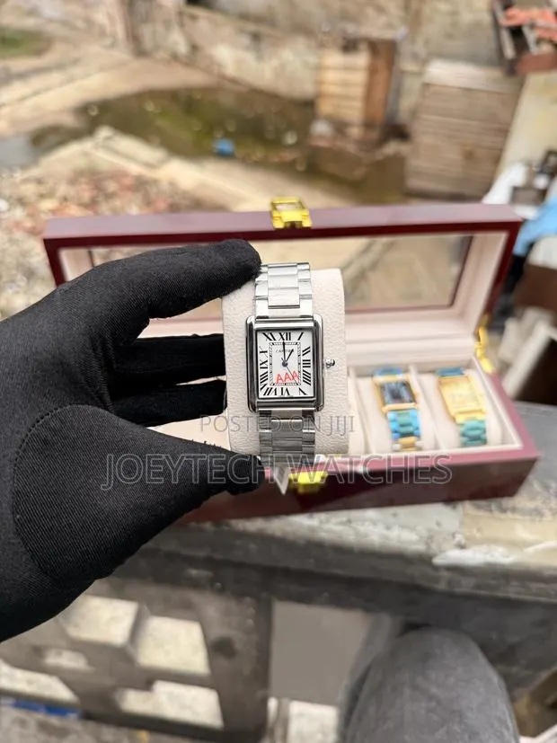 Stainless Steel Cartier Tank · Photo 1