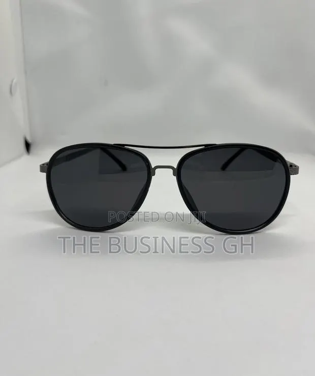 Black Aviator Sunglasses · Photo 1