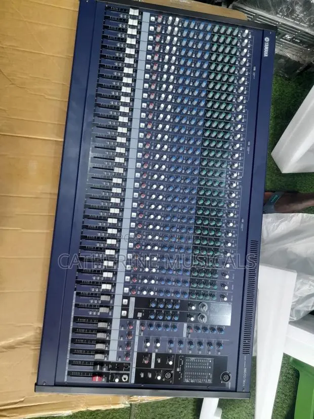Yamaha Mg 32 Channel · Photo 1