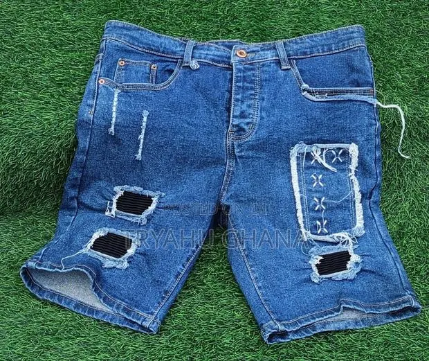Everyday Style Upgrade – Men’S Jeans In Santa Maria · Photo 1