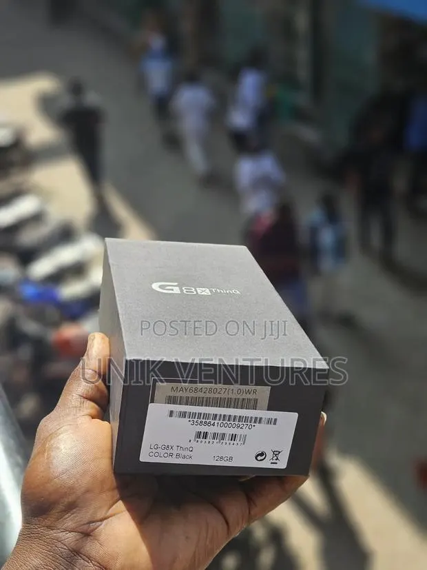 New LG G8X Thinq 128 GB Black · Photo 1