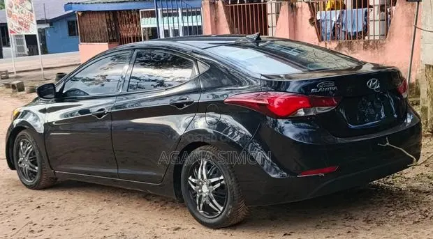 Hyundai Elantra 2016 Black · Photo 1