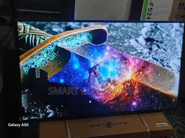 Samsung 43" Led Smart Tv – Modern Design, Brilliant Display · Photo 1