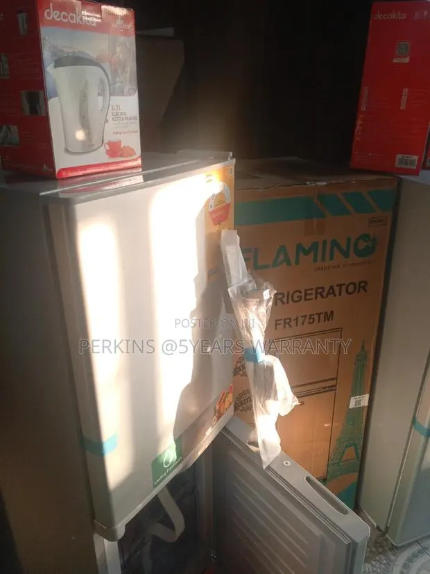 Super Refrigerator Flamino 165L Refrigerator · Photo 1