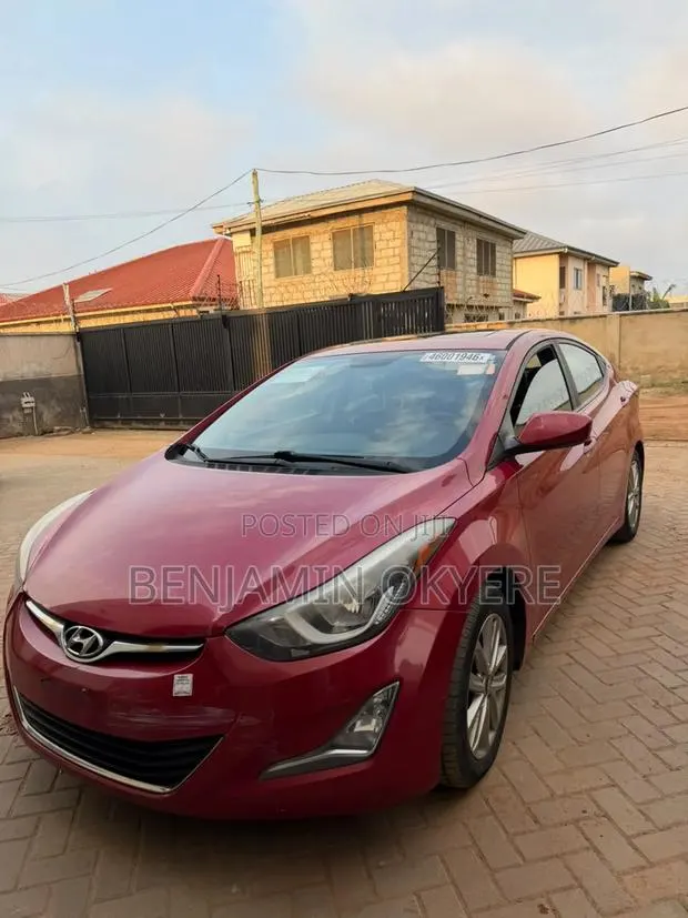 Hyundai Elantra 2015 Red · Photo 1
