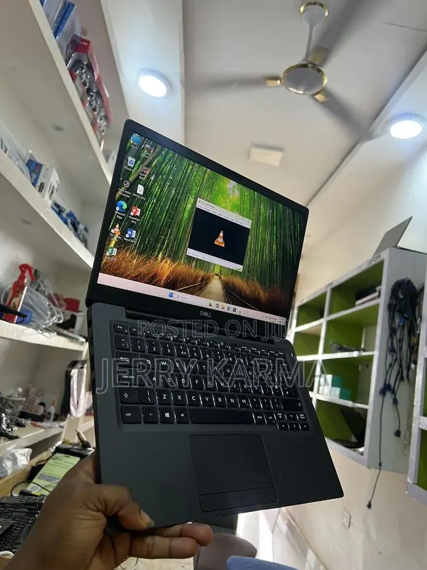Laptop Dell Latitude 7300 16GB Intel Core i5 SSD 256GB · Photo 1