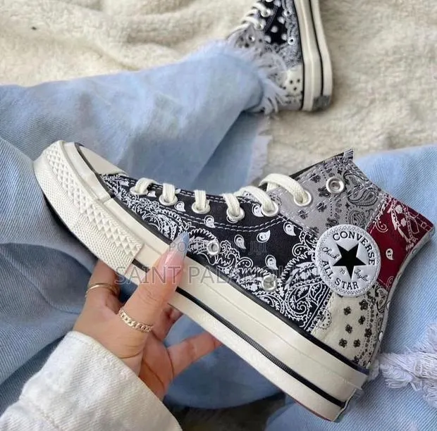 Chuck Taylor Converse · Photo 1