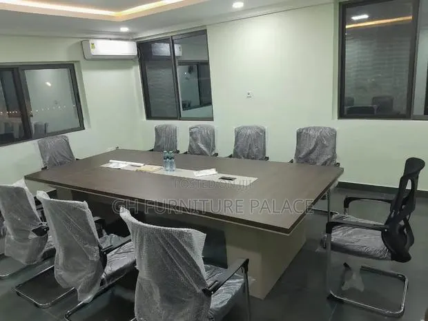 Conference Table · Photo 1