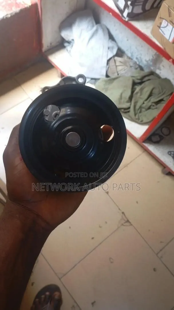 Honda Cr-v Water Pump · Photo 1