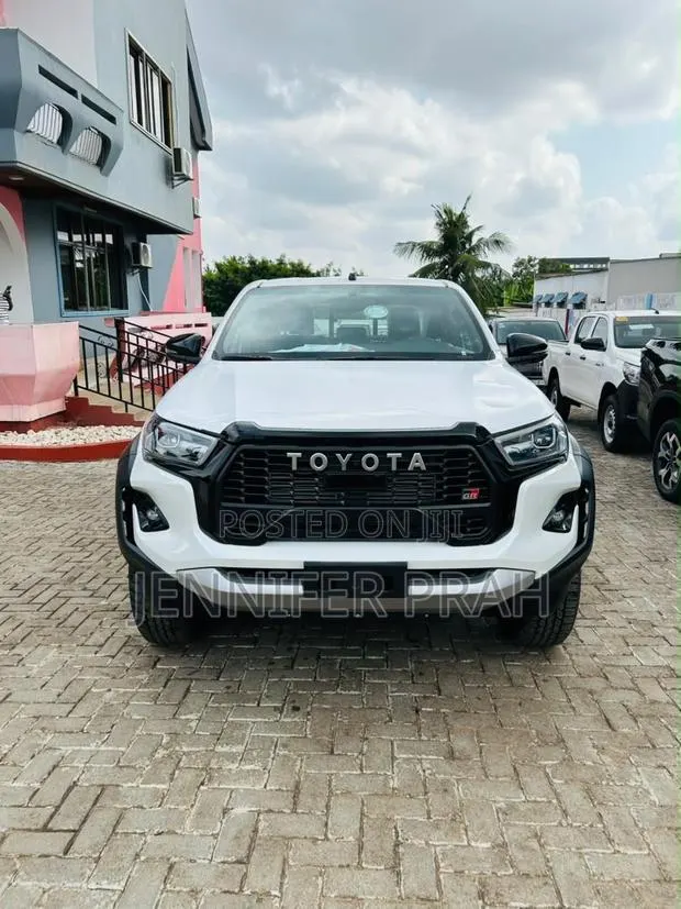 New Toyota Hilux GR-S 2026 White · Photo 1