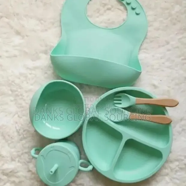 6 in 1 Weaning Set Silicone Bowls · Photo 1