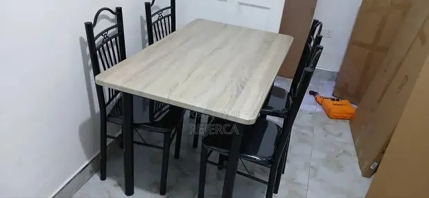 Dinning Set as Seen · Photo 1