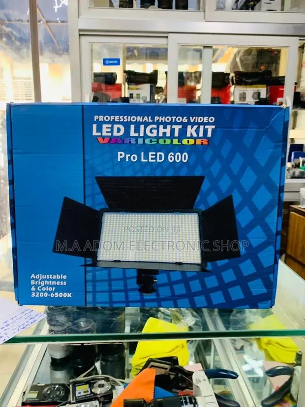 Quality Yet Led Pro 600 Professional Photo Video Light Kit. · Photo 1