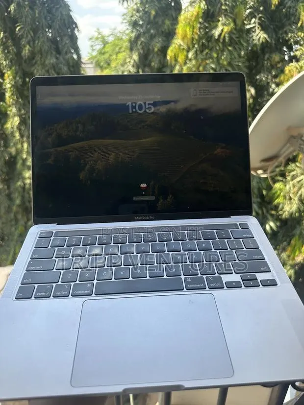 Laptop Apple MacBook Pro 2020 16GB Intel Core i5 SSD 256GB · Photo 1