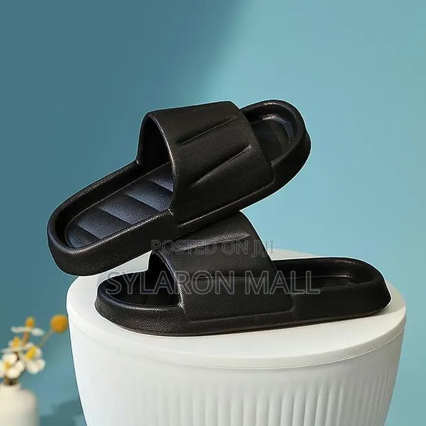 Unisex Indoor Cloud Slippers – Bedroom Bathroom Use · Photo 1