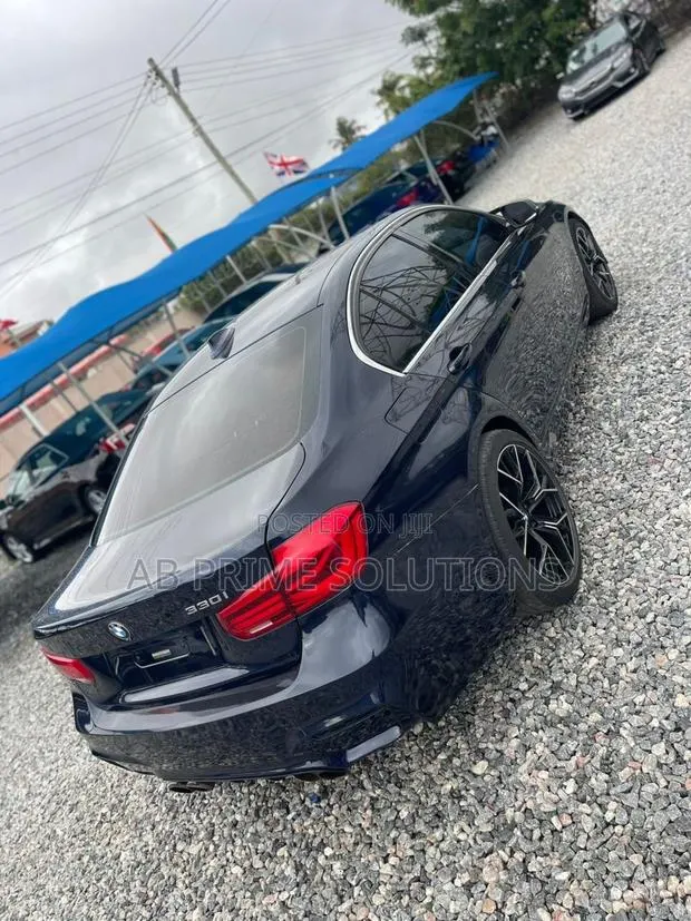 BMW 330i 2017 Matt Black · Photo 1