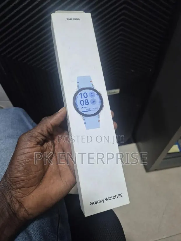 Samsung Galaxy Watch Fe · Photo 1