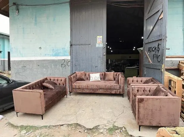 Brown Set Sofa. · Photo 1