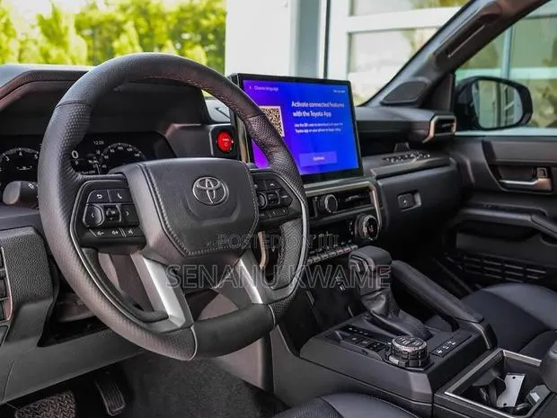 Toyota Tacoma 2024 Orange · Photo 3
