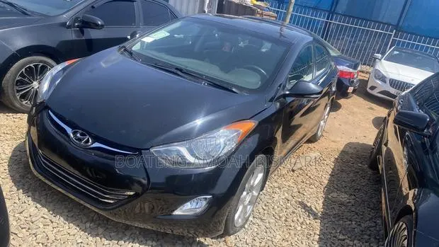 Hyundai Elantra Limited Sedan FWD (1.8L 4cyl 6A) 2013 Black · Photo 1