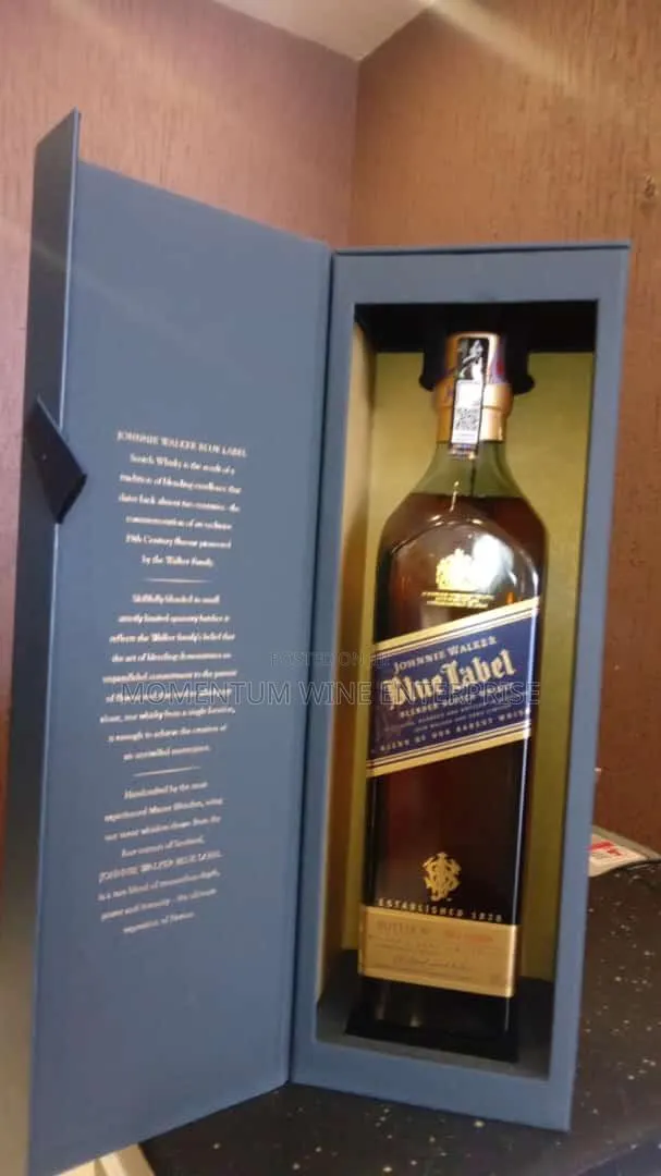 Johnnie Walker Blue Label Blended Scotch Whisky 1l · Photo 1