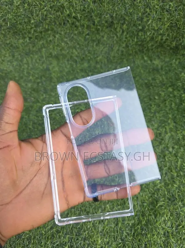 Samsung Galaxy Z Fold 8 Transparent Case · Photo 1
