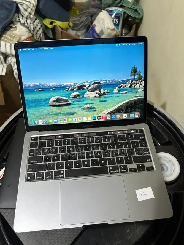 Laptop Apple MacBook Pro 2020 M1 16GB Apple M1 Pro SSD 512GB · Photo 1