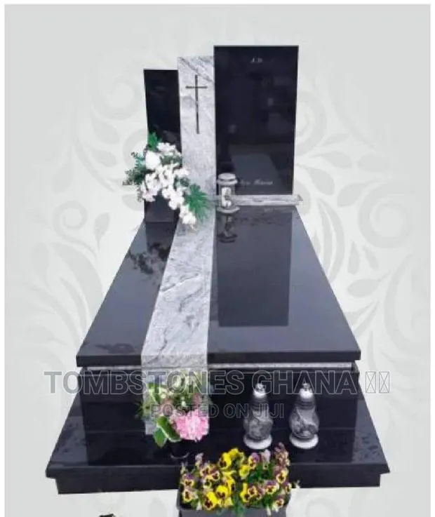 Black and Gray Customized Tombstone · Photo 1