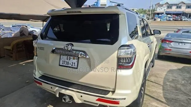 Toyota 4-Runner TRD Pro 4dr 4x4 (4.0L 6cyl 5A) 2016 Off white · Photo 1
