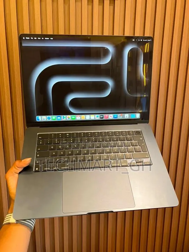 Laptop Apple MacBook Air 2024 M3 8GB Apple M3 SSD 256GB · Photo 1