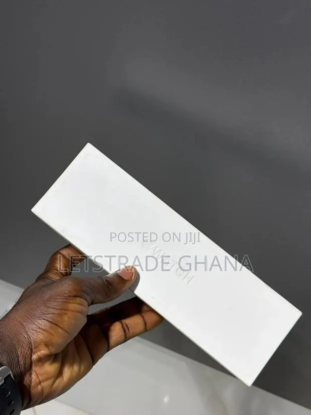 Apple Watch Series 11 42mm GPS Only · Photo 1