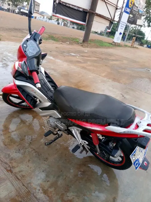 Haojue HJ125-8K 2010 Red · Photo 1