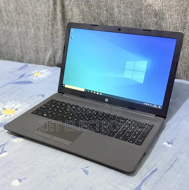 Laptop HP 15 8GB AMD A4 SSD 128GB · Photo 1