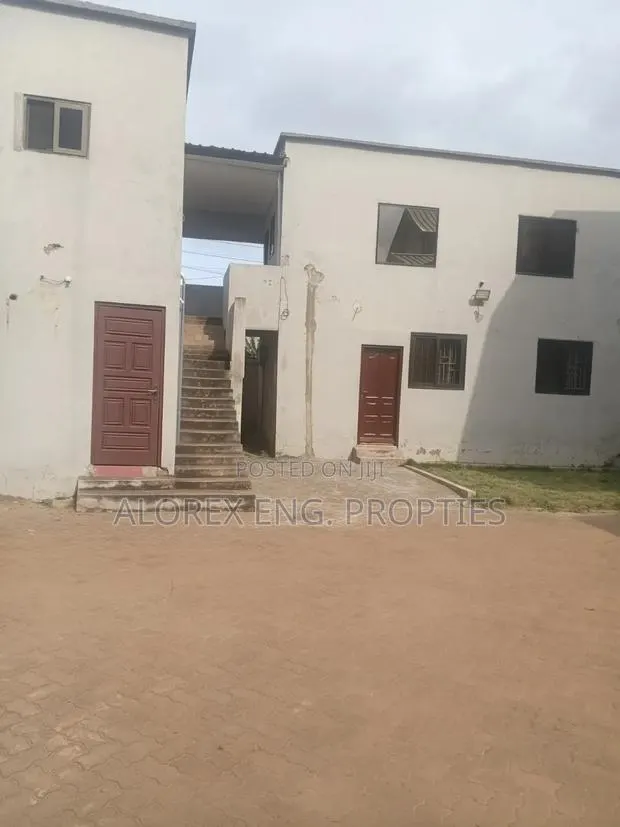 1bdrm Apartment in Foster Home, Frafraha for rent · Photo 1